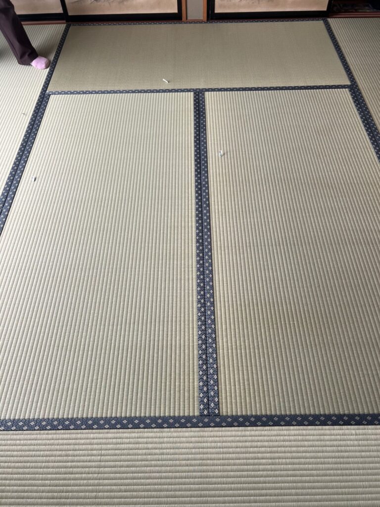 防虫紙で安心施工
